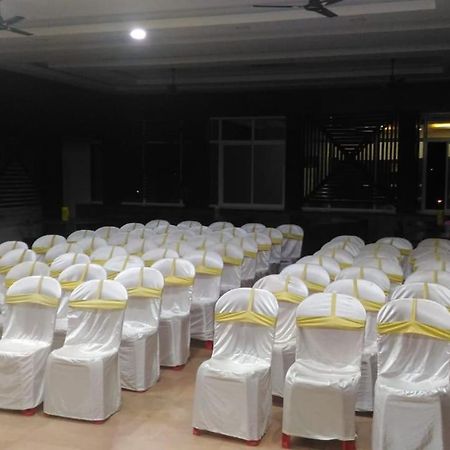 The Southgate Business Hotel Thiruvananthapuram Exterior photo